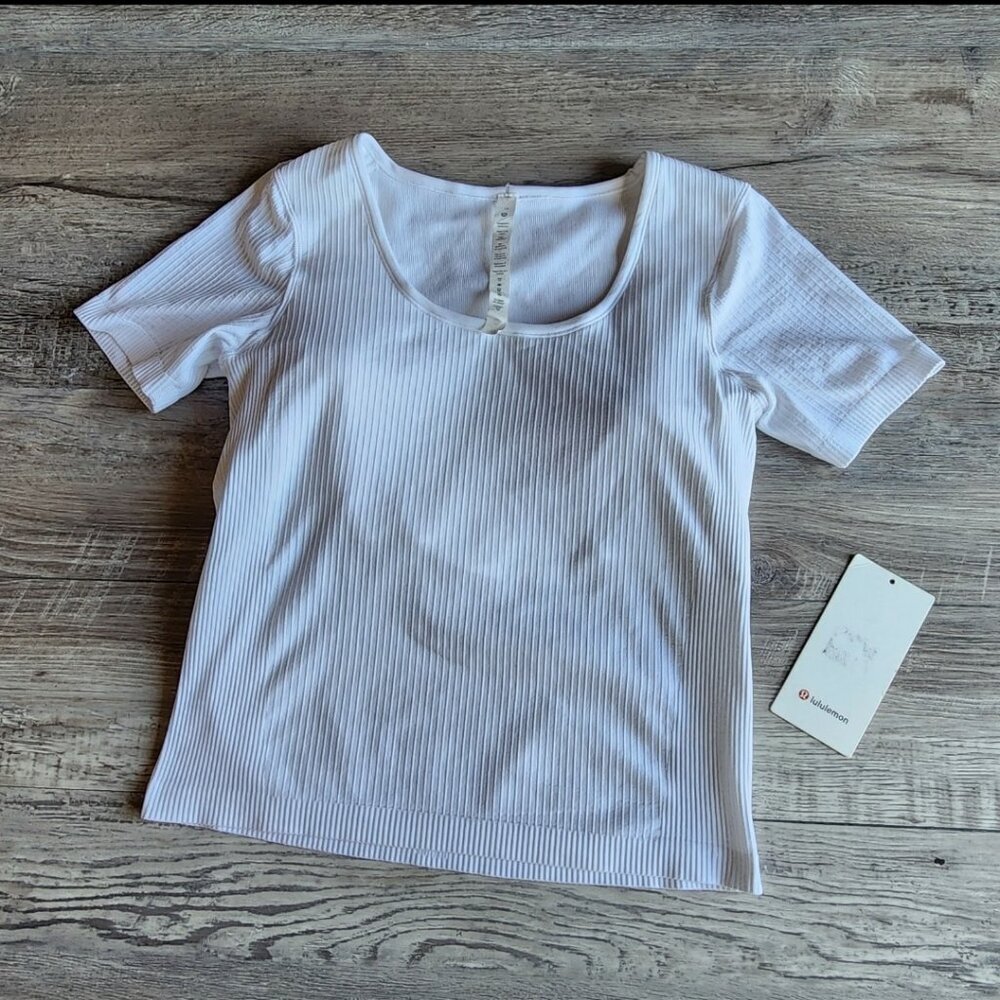 Lululemon Ebb To Street Short Sleeve Shirt